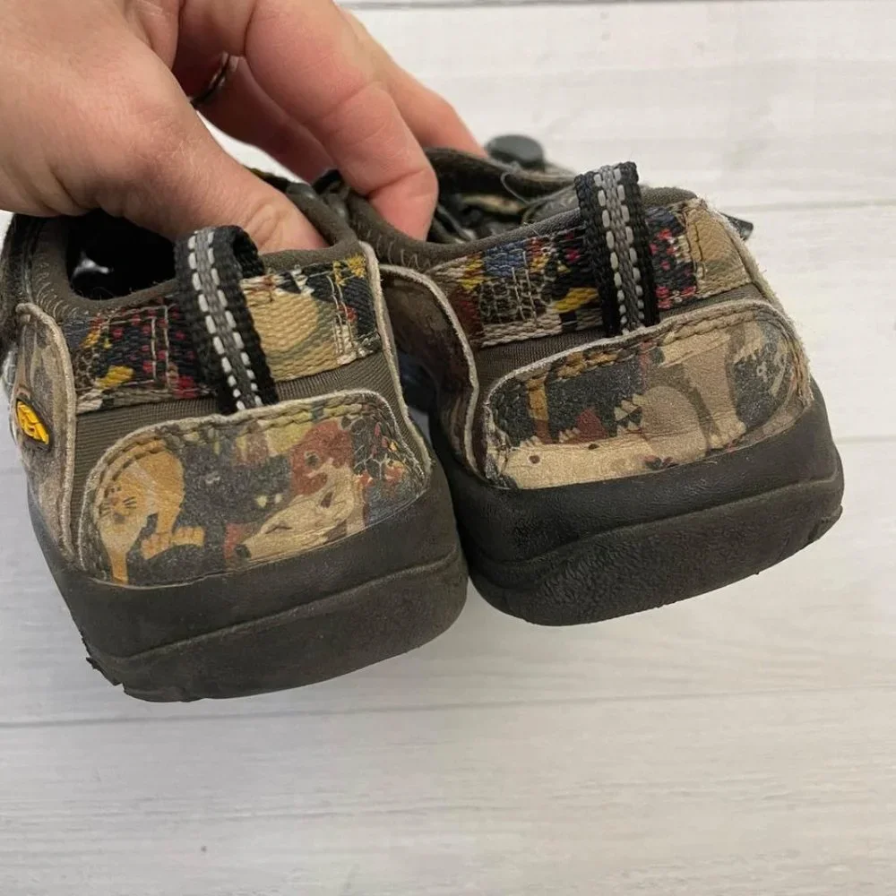 Kids Camo Keen Sandals‎ Size 12